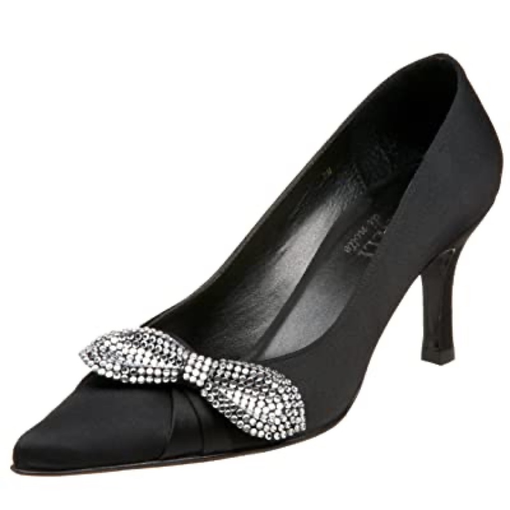 Vintage Satin Rhinestone Bow Pumps || Vaneli de Notte